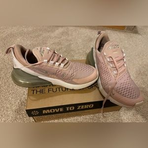 Nike Air Max Women’s Shoes. Size 8.5. Pink.